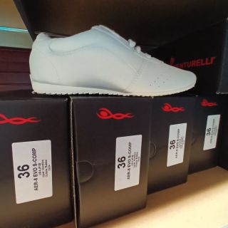 Objednávejte - Sklad doplněn!!! Nová výroba bot Venturelli AER-8 EVO COMP běží naplno. Pozor!!! Bohužel nejsou boty 37 a...